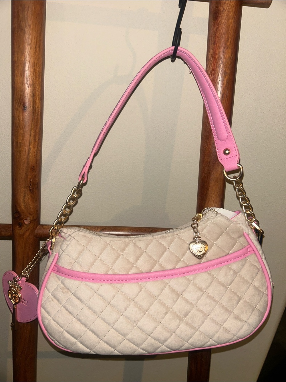 Juicy Couture Juicy Tale Shoulder Bag Sandstone - Picture 2 of 4